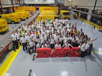 DHL sostiene una estrategia con inclusión, capacitación constante, reconocimiento, cuidado integral y diálogo abierto para que cada integrante encuentre oportunidades reales de crecimiento (DHL)