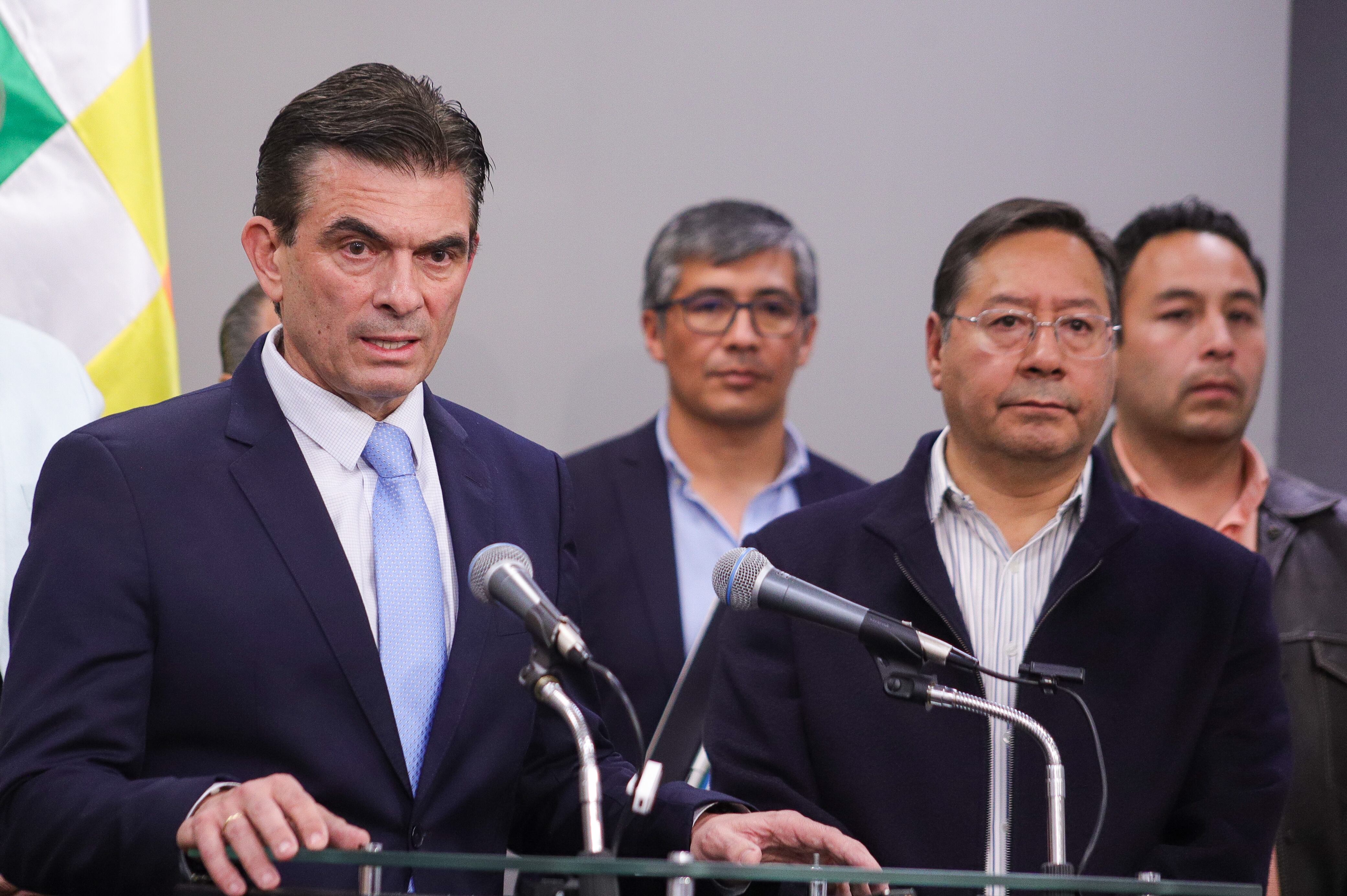 Rodrigo Paz en una rueda de prensa tras finalizar una reunión con el presidente de Bolivia, Luis Arce, en la Casa de Gobierno en La Paz (EFE/Gabriel Márquez/Archivo)