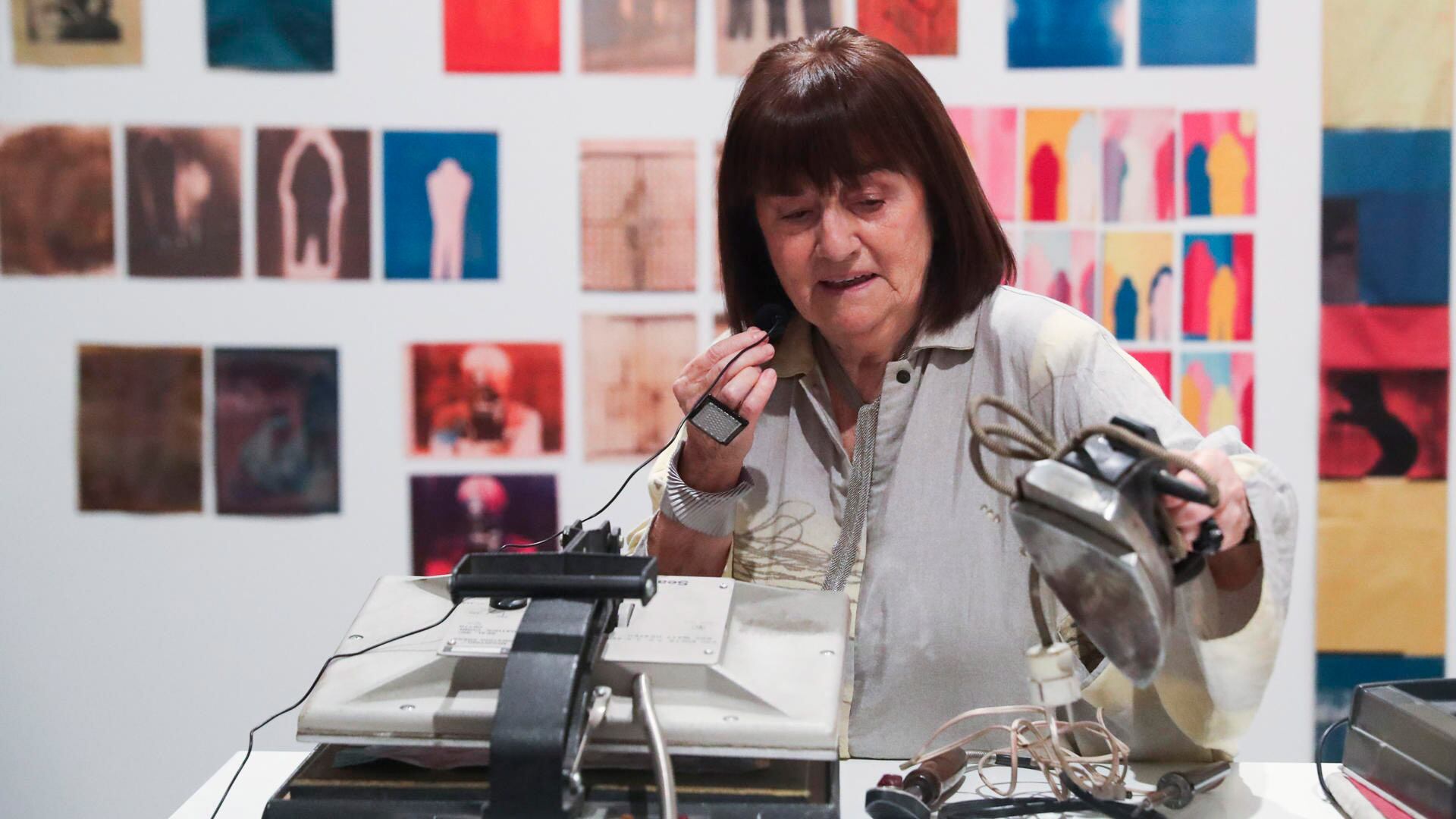 La artista Marisa González durante la presentación de la exposición antológica en el Museo Reina Sofía (EFE/Alberto Aguado)