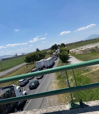 Enfrentamiento entre agentes de la