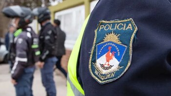“La casa va a terminar quemada”: amenazó a un hombre por una deuda, volvió con un arma tipo ametralladora y lo mató