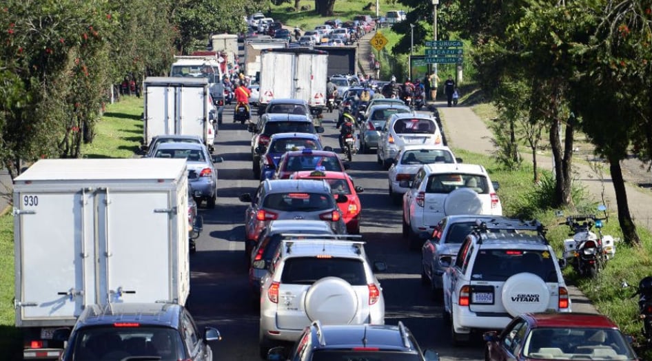 Cerca de dos millones de vehículos en Costa Rica podrían verse afectados por el nuevo aumento, entre unidades particulares, transporte público y vehículos de carga.
Fuente: Cortesía