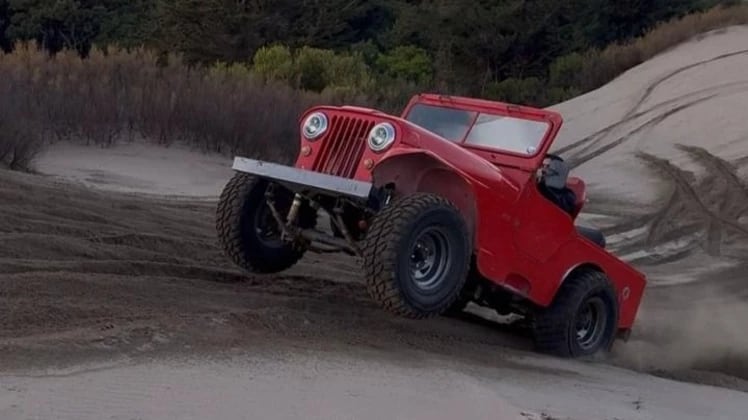 Murió un mecánico de 35 años al volcar con un jeep que probaba en una playa de Necochea