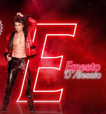 Ernesto D'Alessio interpreta a Emmanuel