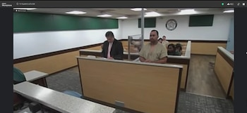 Francisco Sanchez, de 26 años, fue detenido por la policía como presunto responsable del homicidio de Kendrick English en Sunrise (Captura Telemundo Miami)