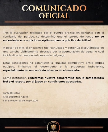 El comunicado del Club Deportivo Águila resaltó que la acumulación de agua impactó la igualdad competitiva y el rendimiento de los equipos finalistas de la Liga Mayor. (Cortesía: C.D. Águila)