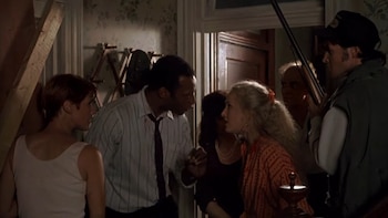 Captura del tráiler oficial de Night of the Living Dead (1990)