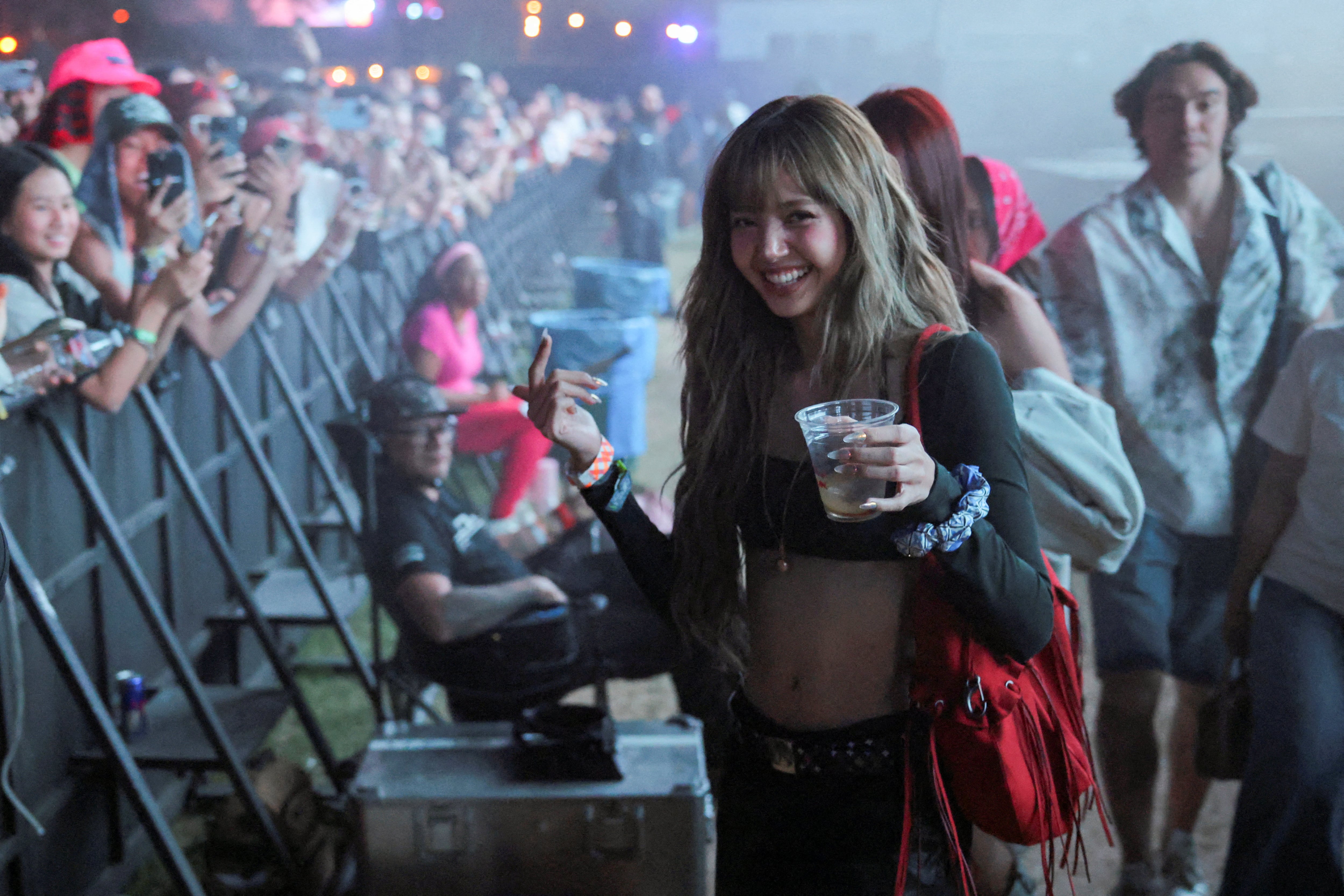 Lisa actuó en solitario en la jornada inaugural del festival, presentando su álbum