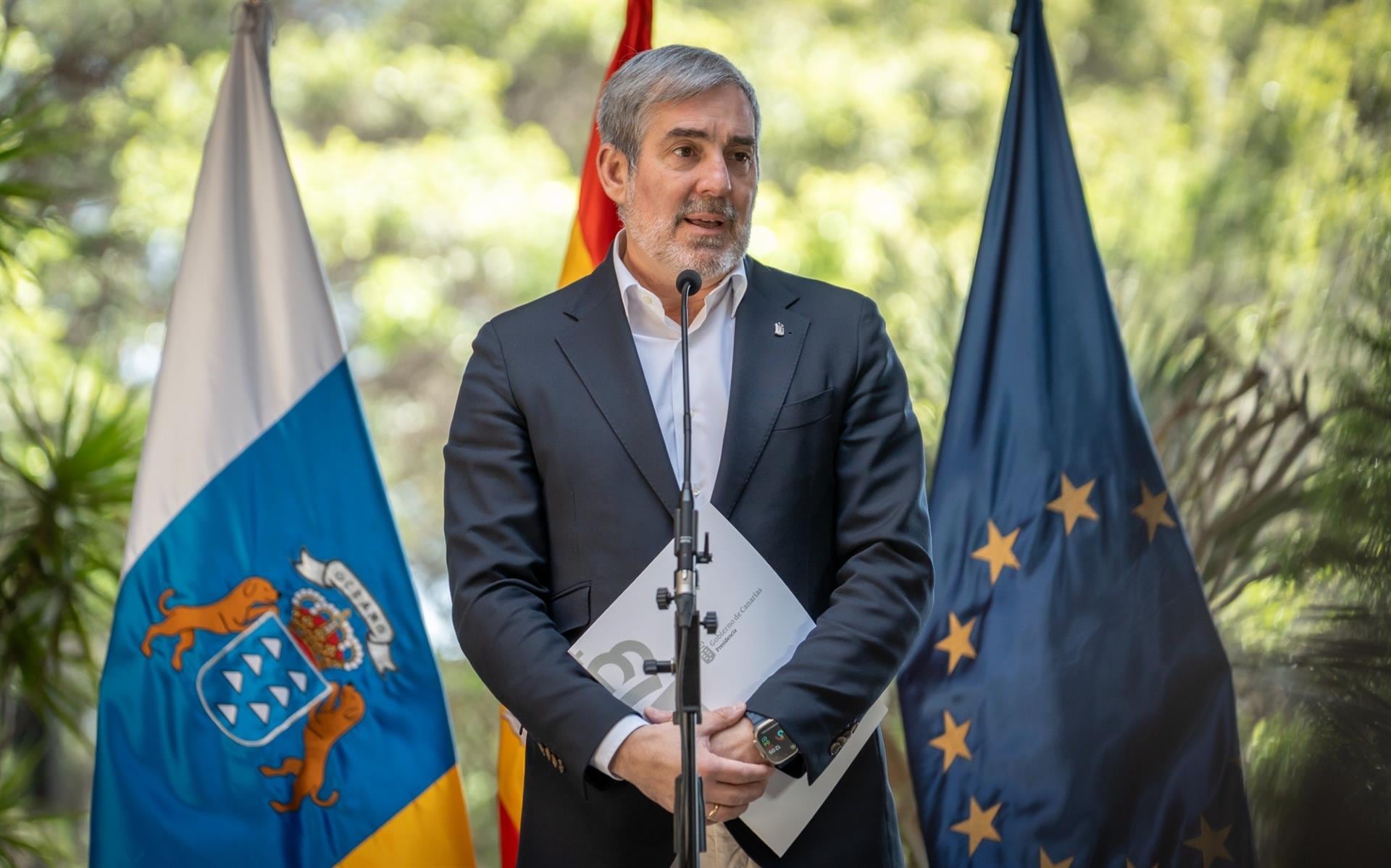 Clavijo reúne este lunes a los portavoces parlamentarios para analizar la situación de los canarios en Venezuela