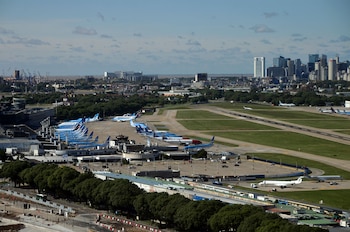 Aviones de Aerolineas Argentinas, estacionados