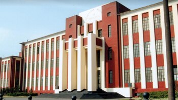 Contraloría pide explicación a rector