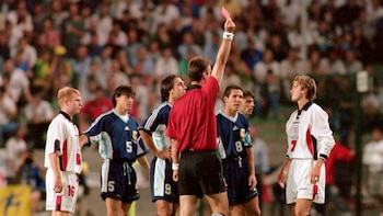 “La tarjeta roja fue excesiva”, aseguró Zanetti sobre la expulsión de Beckham en el Mundial de Francia 1998