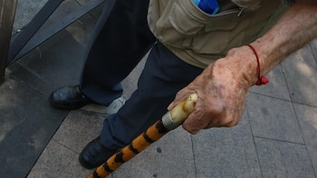 Una persona muere cada 16