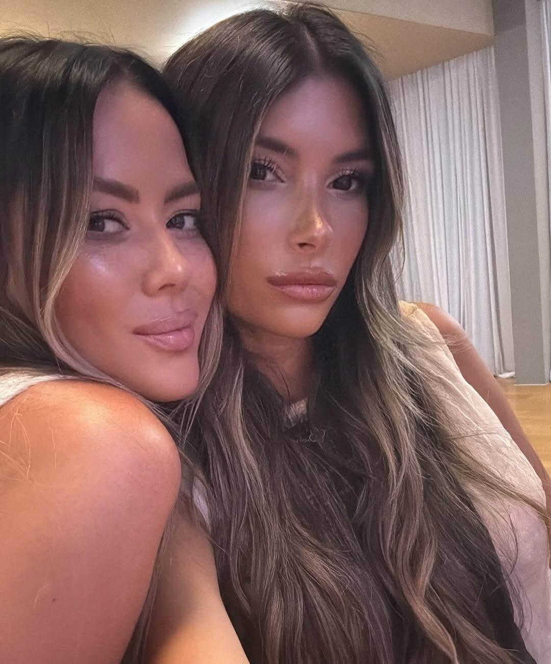 Karina Jelinek desmiente rumores de casamiento con Flor Parise y aclara que la propuesta fue simbólica y sin compromiso real