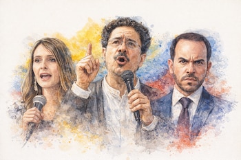 Ilustración en acuarela de tres figuras: una mujer y dos hombres, uno con gafas. Dos sostienen micrófonos y gesticulan, con expresiones intensas. Fondo abstracto de acuarela.