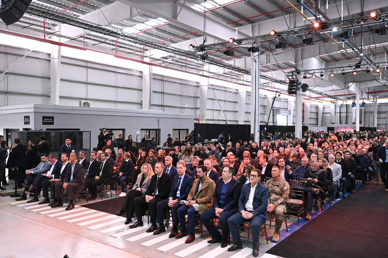 Asistieron a la inauguración funcionarios del Gobierno, empresarios, clientes, proveedores y directivos de la compañía a nivel mundial