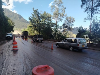 El paso por la vía Mosquera–La Mesa se habilitó desde las 8:00 del jueves 30 de abril bajo condiciones controladas - crédito Gobernación Cundinamarca