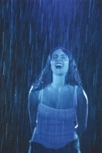 Chiara Oliver para 'no fue real', su nuevo álbum (Neelam Khan Vela, Neelastica)