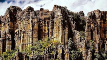 El pueblo con murallas de