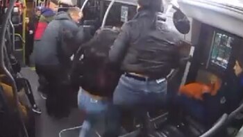 Los delincuentes lograron bajarse y