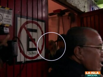 A su llegada y salida