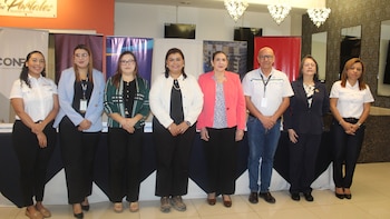 El esperado evento reunirá a empresarias y profesionales del oriente salvadoreño en una jornada centrada en liderazgo, marca personal y bienestar. Un reconocimiento especial y testimonios inspiradores formarán parte de la agenda (Foto cortesía CAMARASAL)