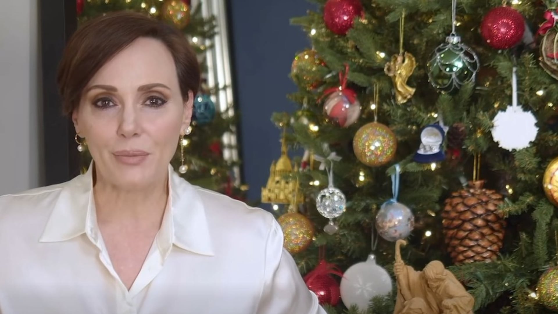 La legisladora compartió su mensaje navideño combinando reflexión personal y críticas a Morena.