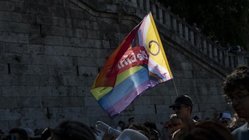 La Fiscalía de Hungría presenta