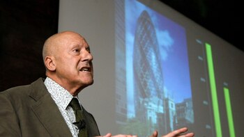 Norman Foster cumple 90 años