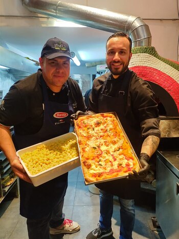 Junto a su socio Paolo