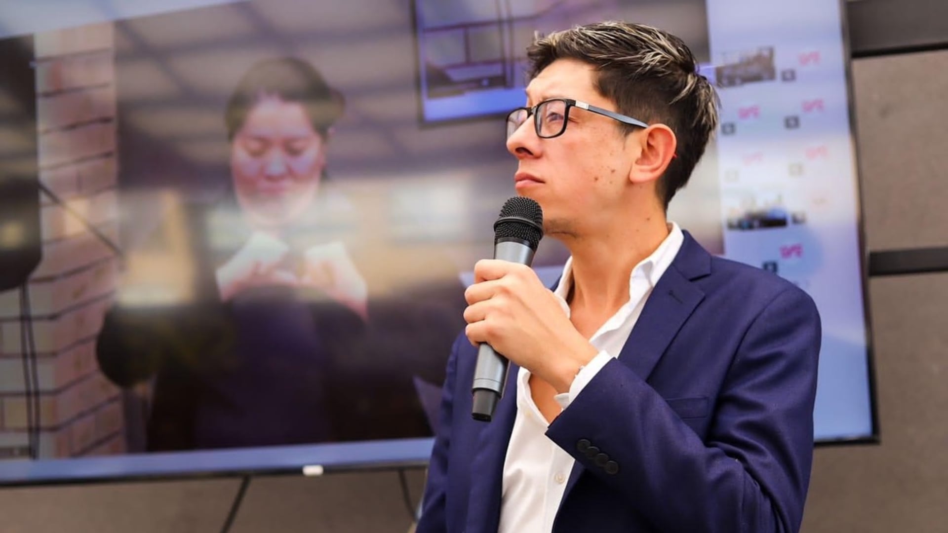 “Funcionarios malintencionados”: MinEducación niega retención de salarios y responde a alerta del Distrito por nómina docente