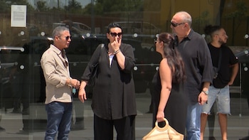Pitingo, Juan Carmona y Sara Verdasco acompañan a la familia Carmona en el adiós a Pepe Habichuela: "Se va un genio"