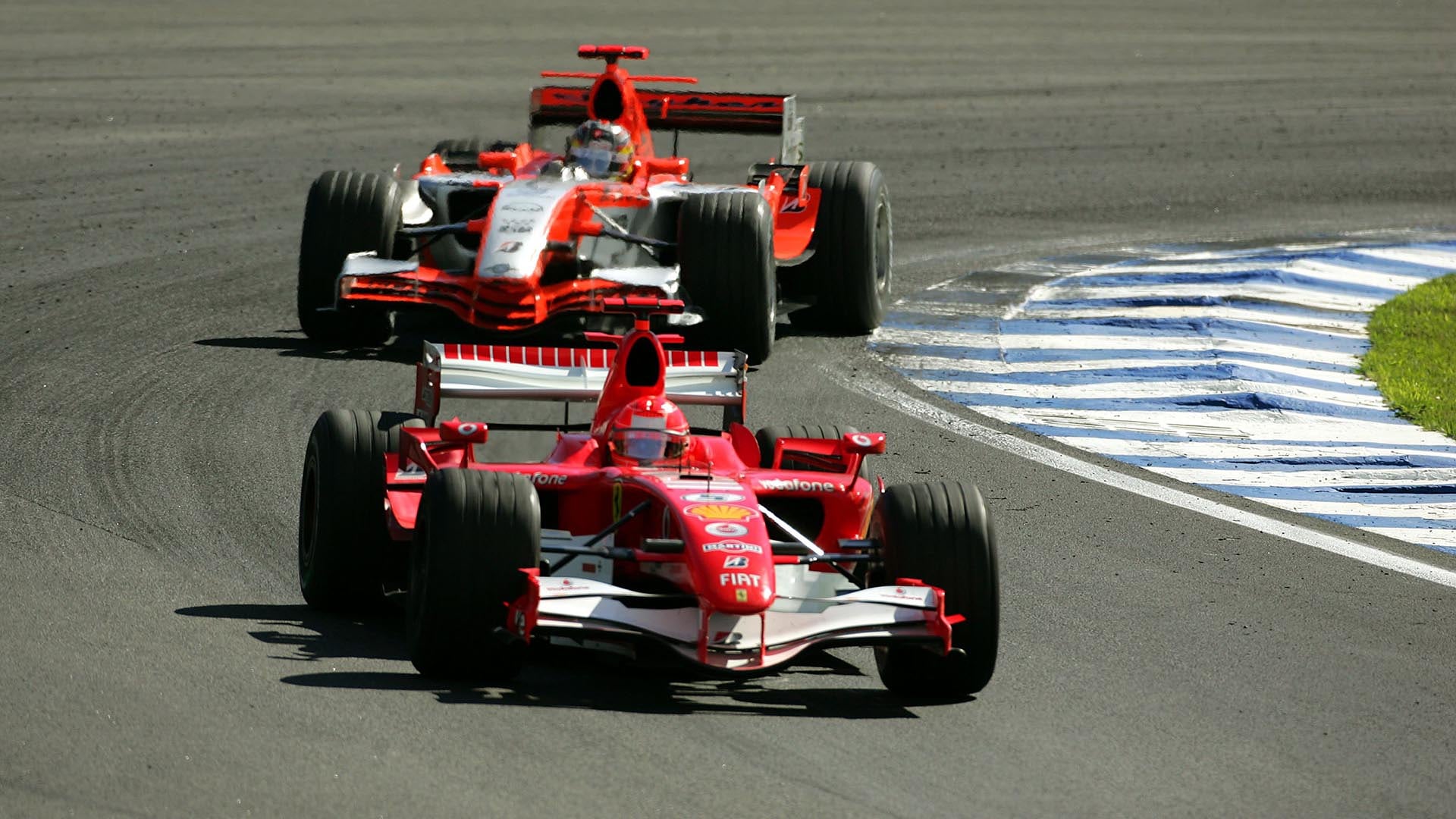 En Interlagos Schumi remontó desde el último lugar y tuvo buenos sobrepasos en la