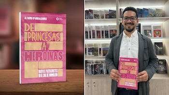 La imagen muestra un libro en primer plano a la izquierda y, a la derecha, un hombre sonriente sostiene una copia del mismo libro frente a una estantería