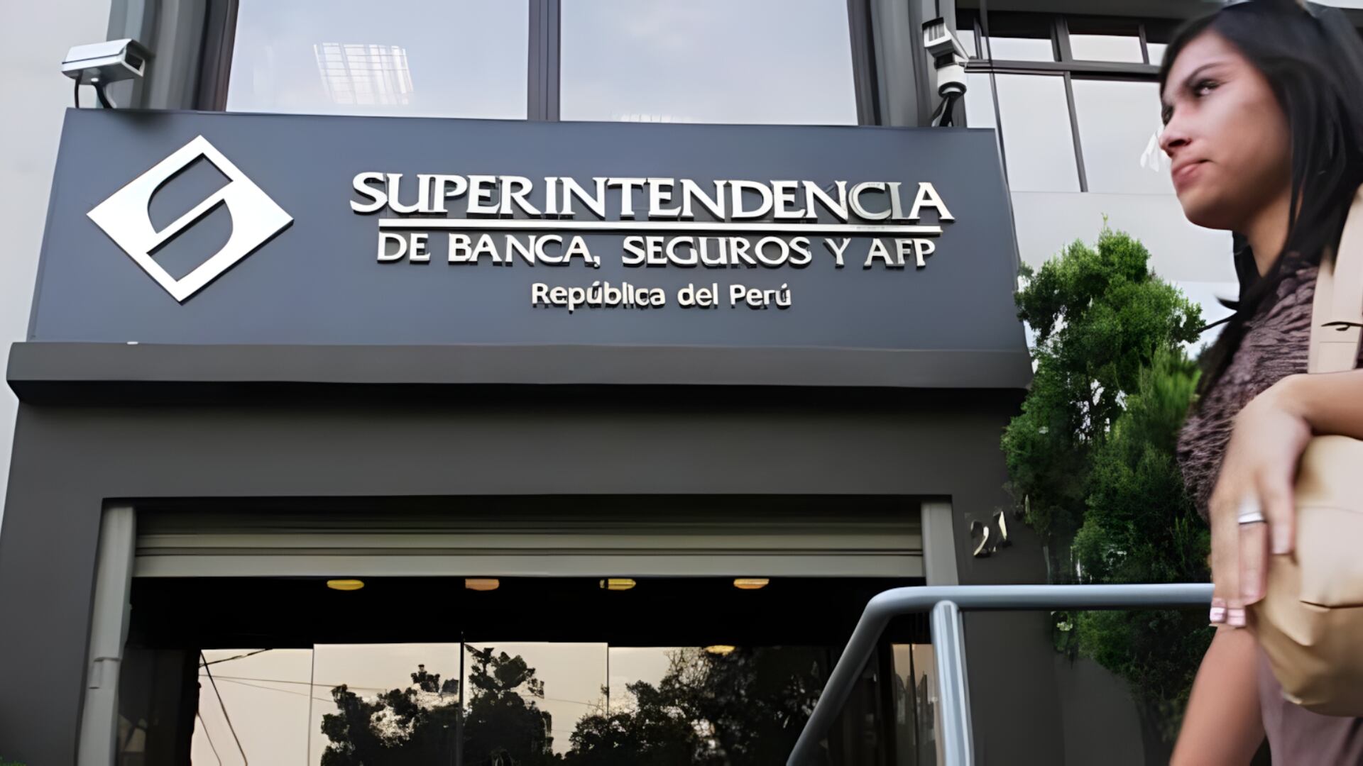 La SBS cuestiona la falta de consulta técnica y advierte que la reforma podría afectar la gobernanza y la confianza en el sistema de cajas municipales.