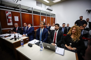 Nancy Forlini, a la derecha. "Yo tenía comunicación con los enfermeros y los médicos, Cosachov y Forlini. Jamás me imaginé que Maradona iba a morir", dijo Perroni (Foto/Reuters/Agustín Marcarian)