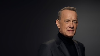 La serie documental sobre la Segunda Guerra Mundial con Tom Hanks introduce material inédito y una estructura de estreno global inédita en televisión