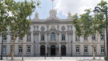 Martínez Arrieta y Lucas toman