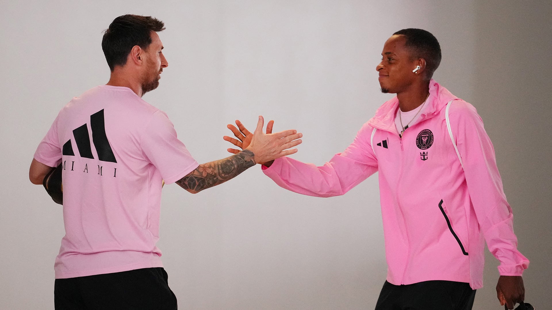 Así llegó Messi hoy. Getty Images/AFP (Photo by Rich Storry)