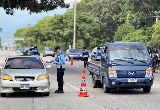 Más de 375 conductores fueron sancionados por manejar bajo los efectos del alcohol, según el balance presentado por la DNVT. (Foto: Redes sociales)