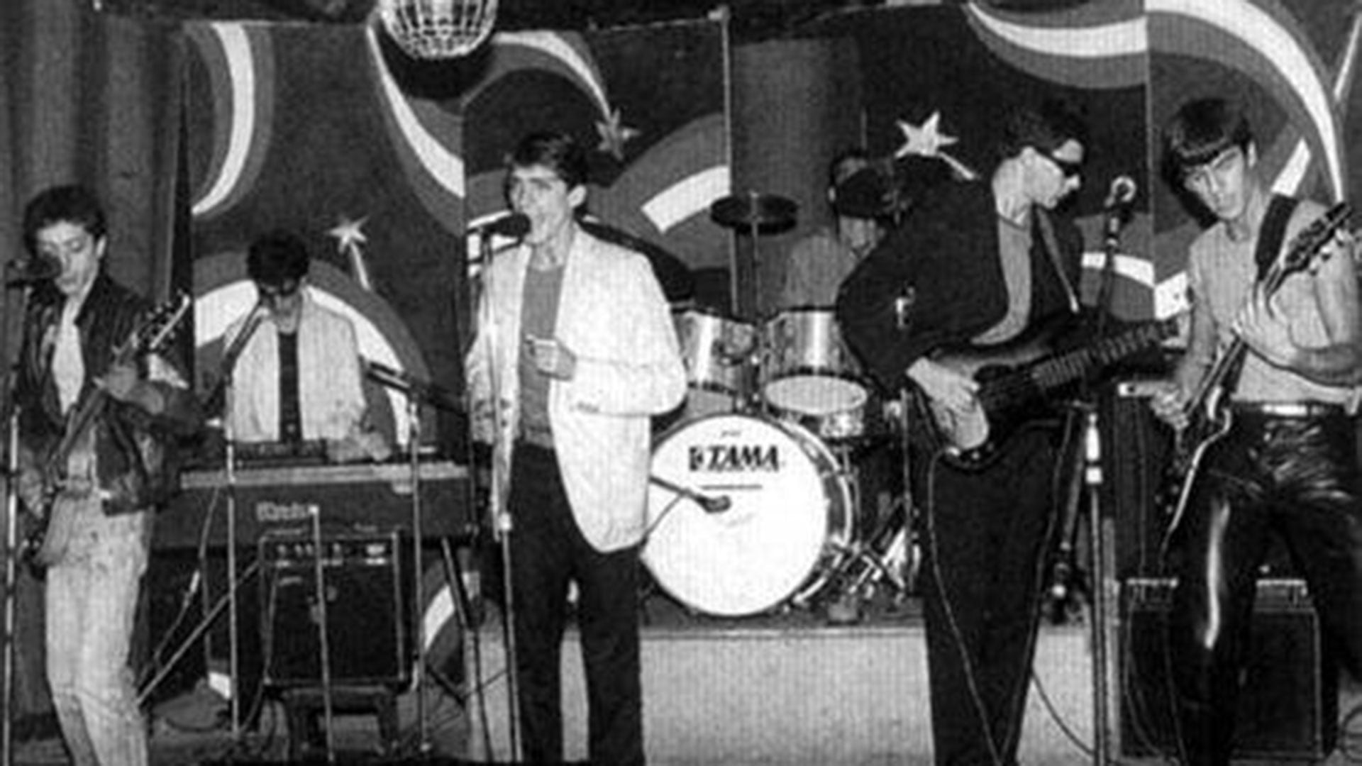 La banda fundada en La Plata en 1980 encontró en Federico Moura una figura central para impulsar una identidad propia dentro del rock argentino - crédito Federico Moura/Facebook