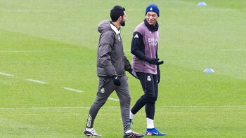 Mbappé regresa a una lista