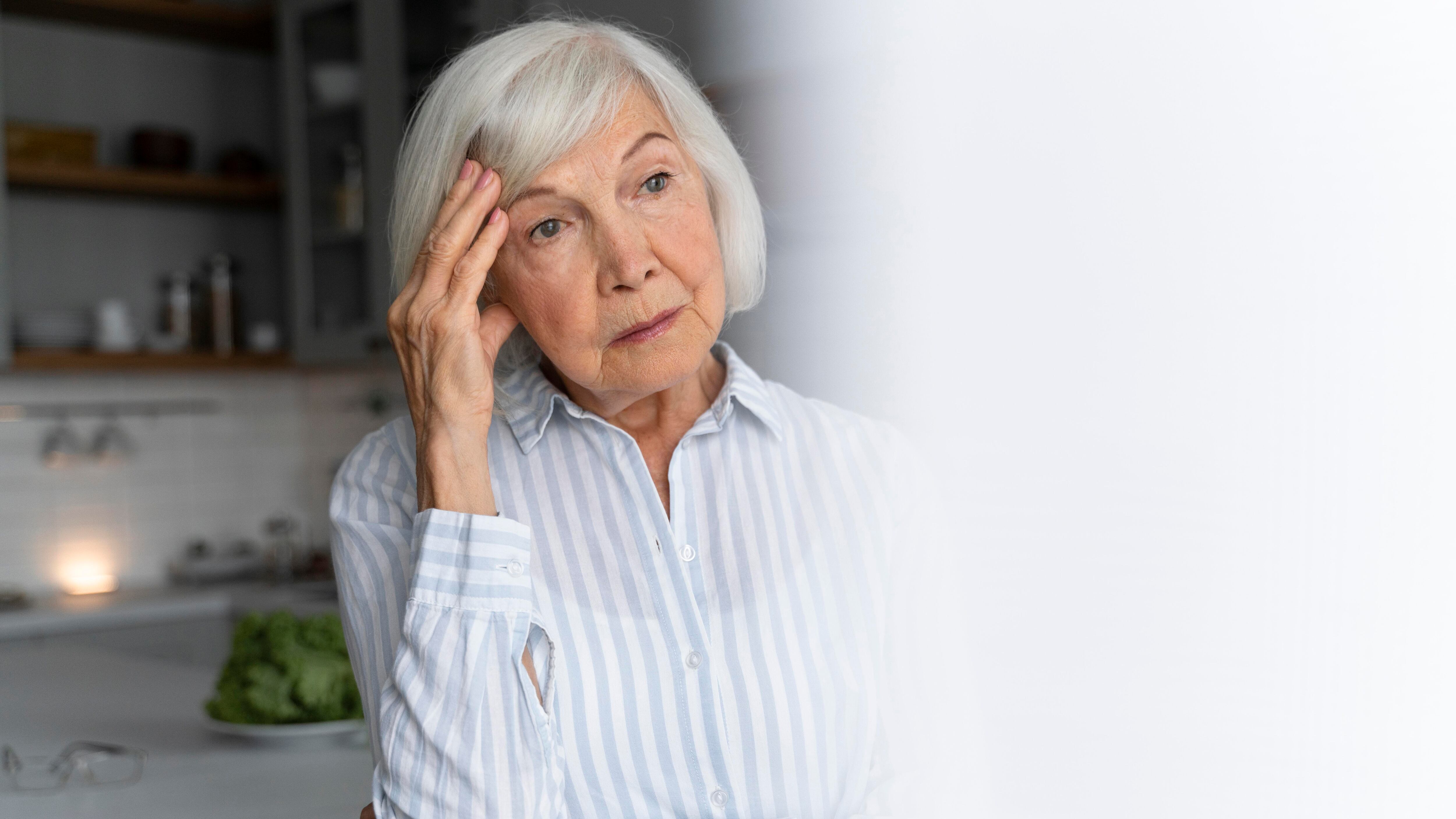 La memoria se entrena con atención plena, reflexión y repaso activo, impactando directamente en la salud mental y la vida adulta (Freepik)