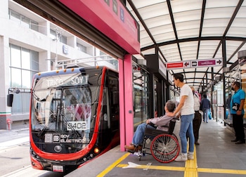 El Metrobús cambiará pisos a