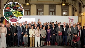 Bajará el precio del jitomate: Sheinbaum acuerda mantener en 910 pesos la canasta básica del PACIC