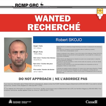 Ficha emitida en Canadá para capturar a Robert Skojo. Crédito: Facebook - Royal Canadian Mounted Police in Ontario