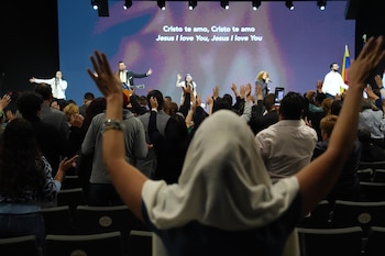 Centenares de exiliados cubanos y