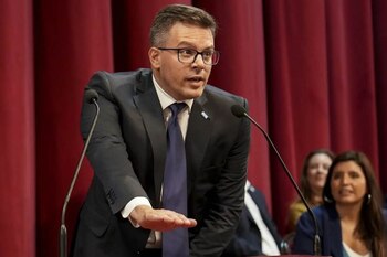 Santiago Pérez Teruel tiene bajo