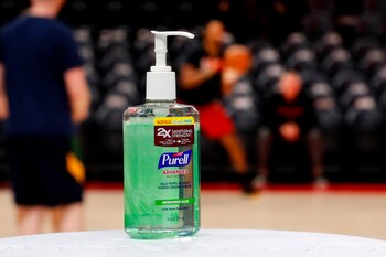 En el Vivint Arena habr� una capacidad reducida de asientos de 1.500 personas en el interior del recinto deportivo. EFE/George Frey/Archivo