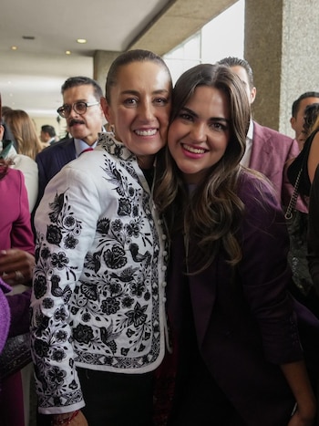 Claudia Sheinbaum da su apoyo a la senadora, Andrea Chávez | Foto: IG @andreachaveztre